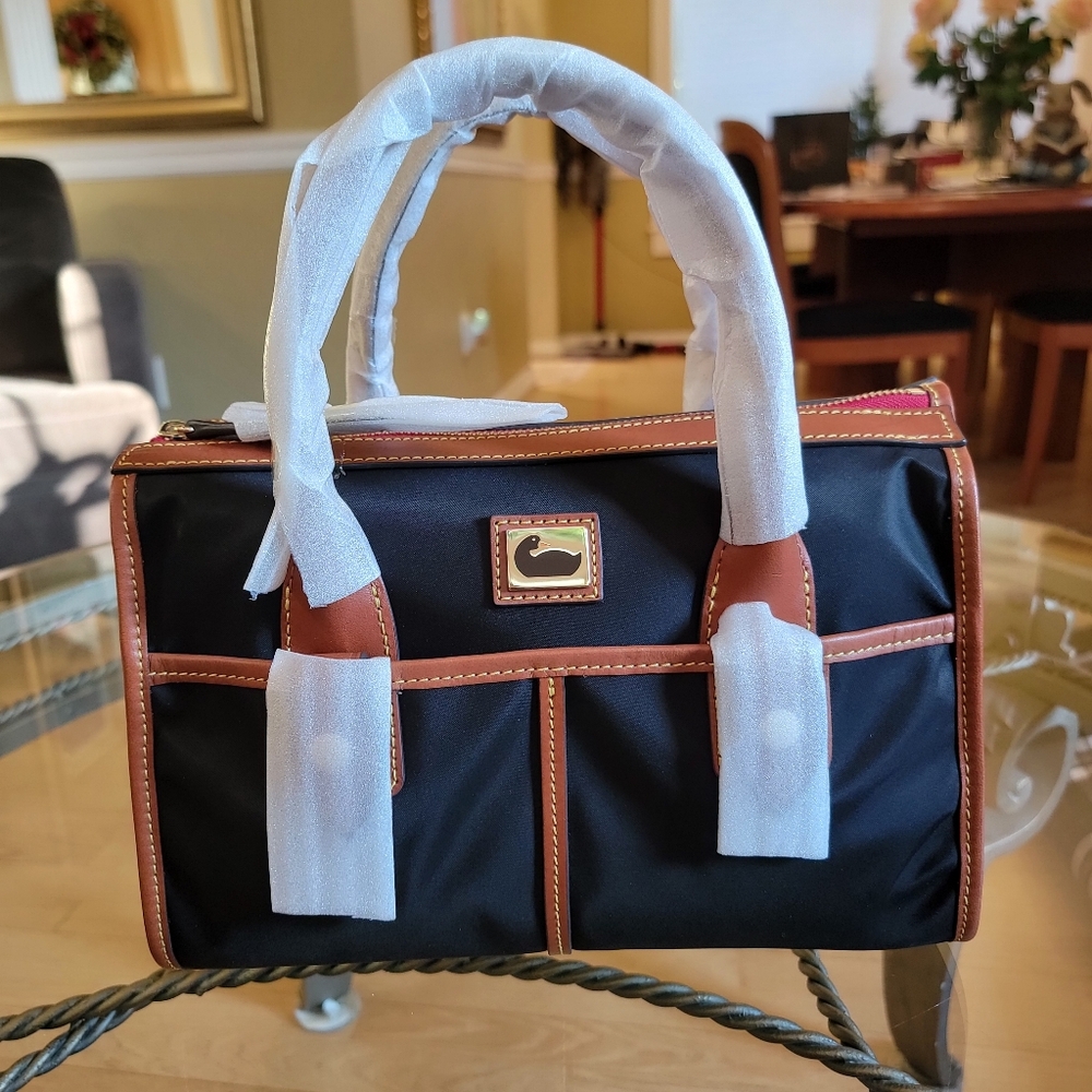 Dooney & Bourke NWT Wayfarer Satchel